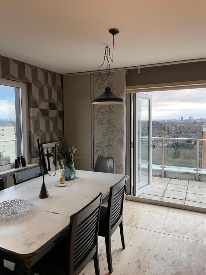 3 Bedroom Penthouse Apartment Manchester Extérieur photo